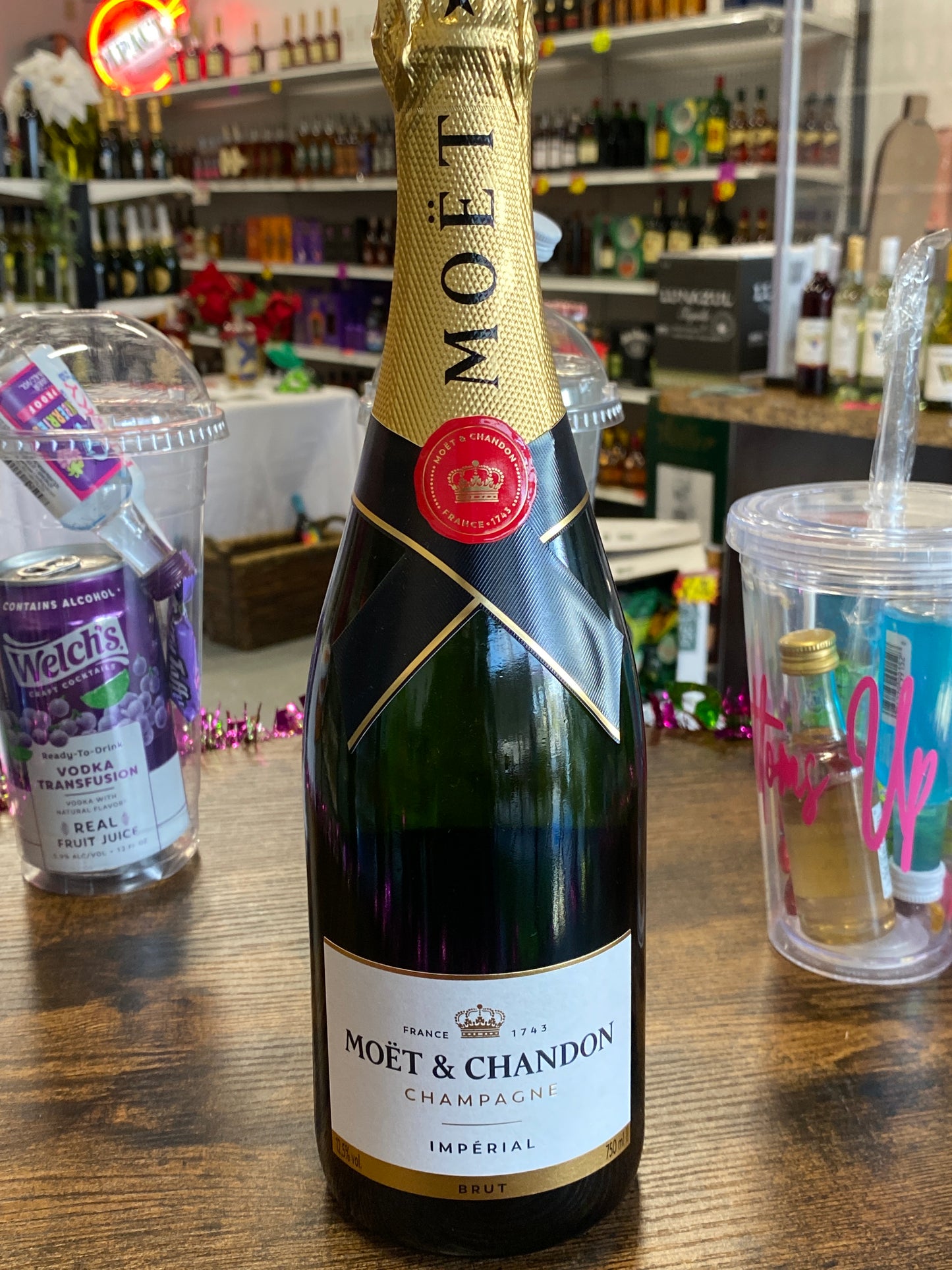 Moet & Chandon (750 mL)