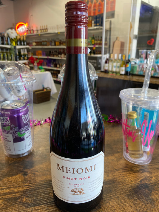 Meiomi Pinot Noir